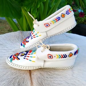Handcrafted White Leather Thunderbird Moccasins, Perfect For The Bride!